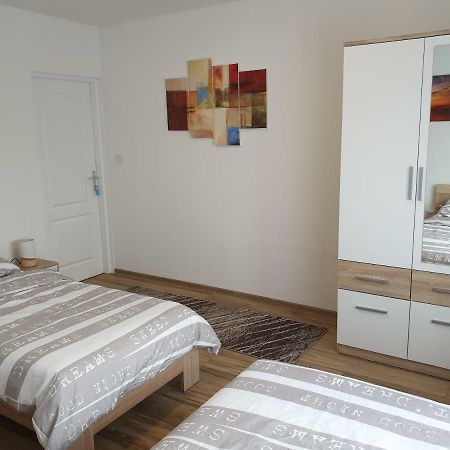 Apartman Majetic Otočac Exterior foto