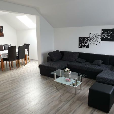 Apartman Majetic Otočac Exterior foto