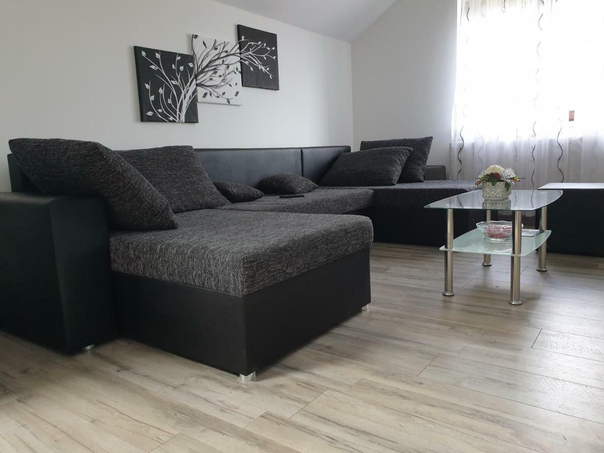 Apartman Majetic Otočac Exterior foto