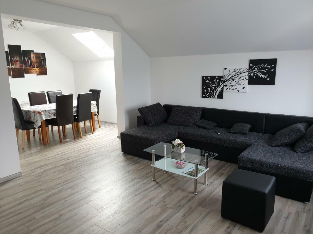 Apartman Majetic Otočac Exterior foto
